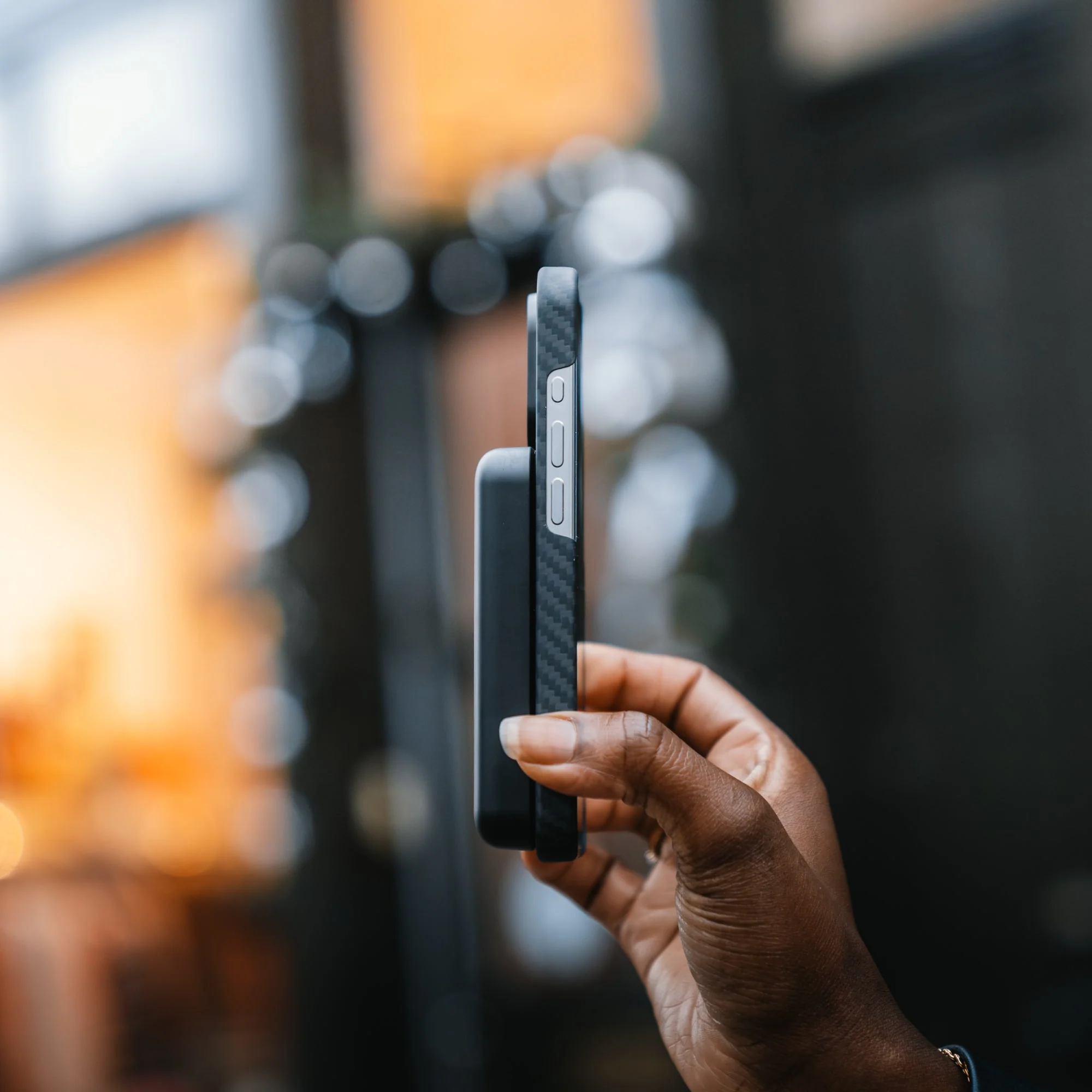 MagSafe® Compatible Wireless Power Bank - Image 6